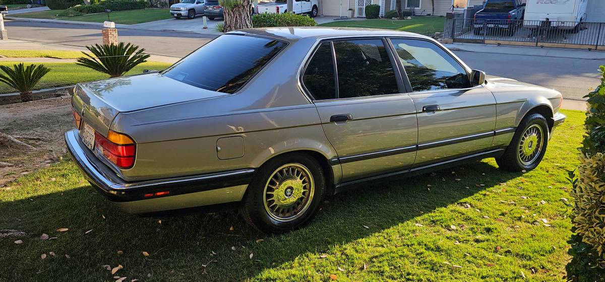 Bmw-735i-1988-silver-5
