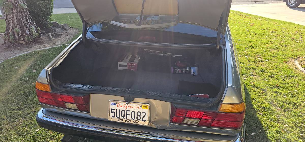 Bmw-735i-1988-silver-9