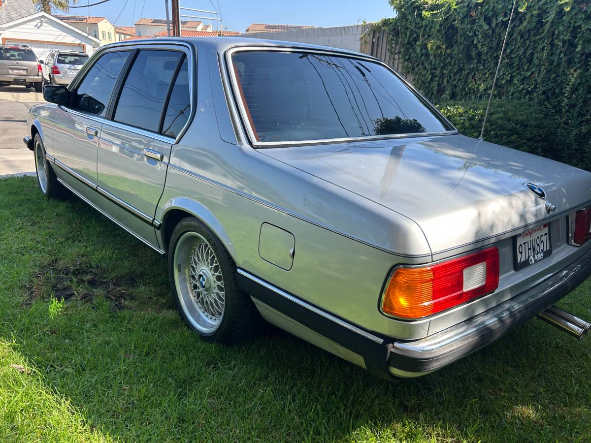 Bmw-735i-l7-1986-10