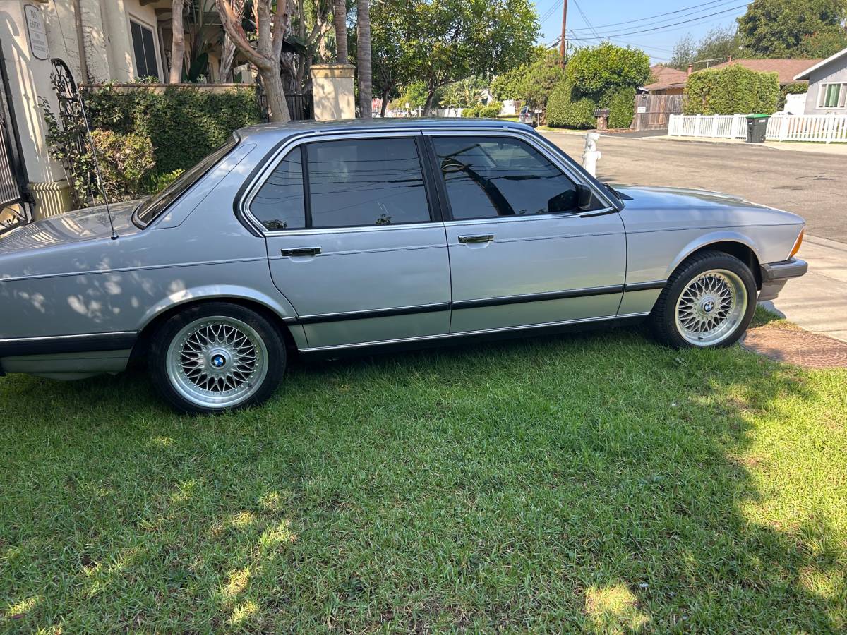 Bmw-735i-l7-1986-12