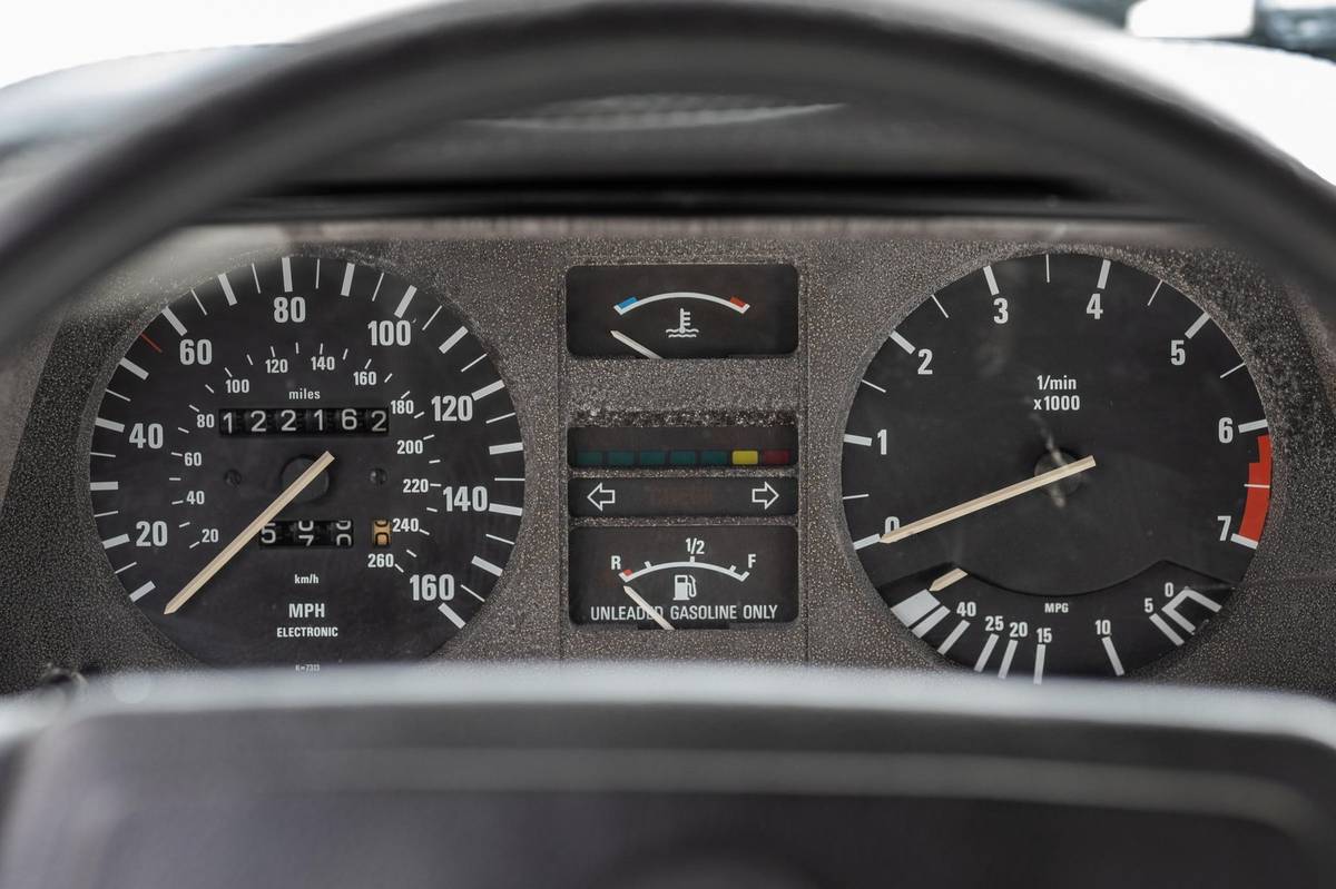 Bmw-735i-l7-1986-4