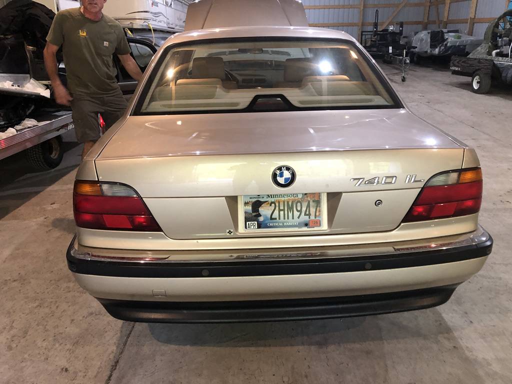 Bmw-740il-1995-custom