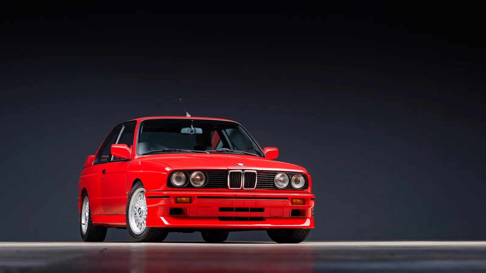 Bmw-M3-1988-Misano-Red-Gray-Uberkaro-Cloth-And-Gray-Leather-Upholstery-1