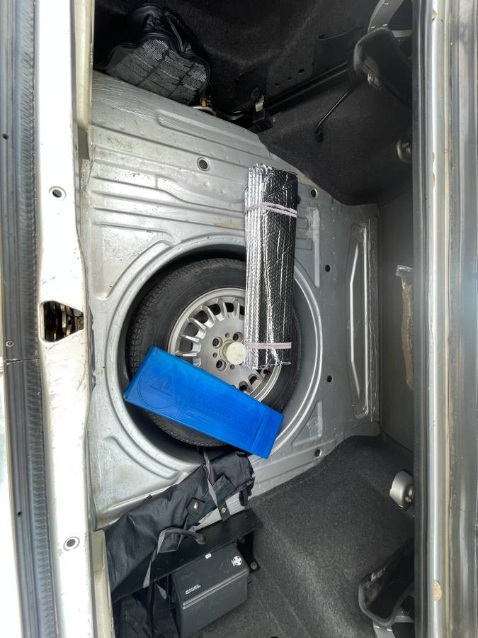 Bmw-e30-318i-manual-1984-grey-9