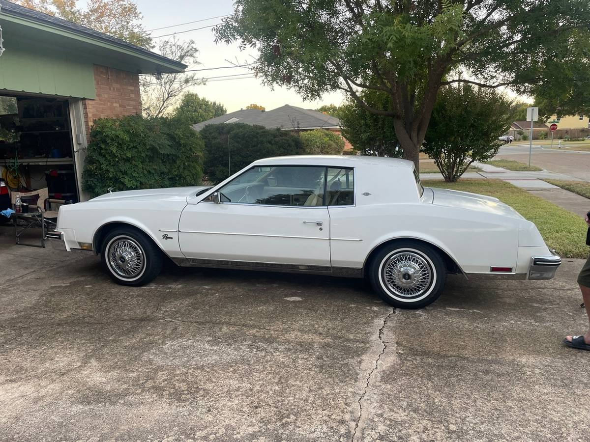 Buick-1985-white-1