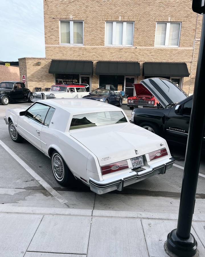 Buick-1985-white-5