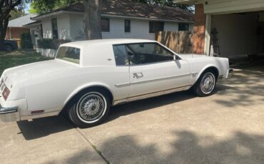 Buick-1985-white-7