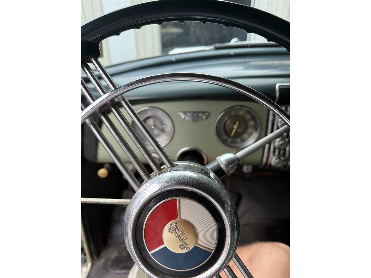 Buick-4-dr-sedan-1953-Green-Green-10