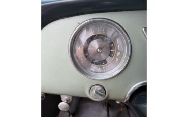 Buick-4-dr-sedan-1953-Green-Green-11