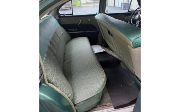 Buick-4-dr-sedan-1953-Green-Green-20