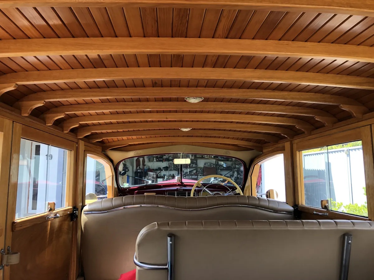 Buick-40-1937-Maroon-Cream-14