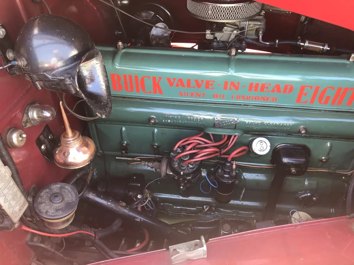 Buick-40-1937-Maroon-Cream-18
