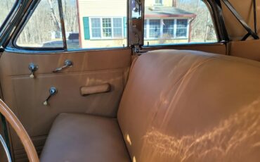 Buick-Century-1940-Green-Saddle-11