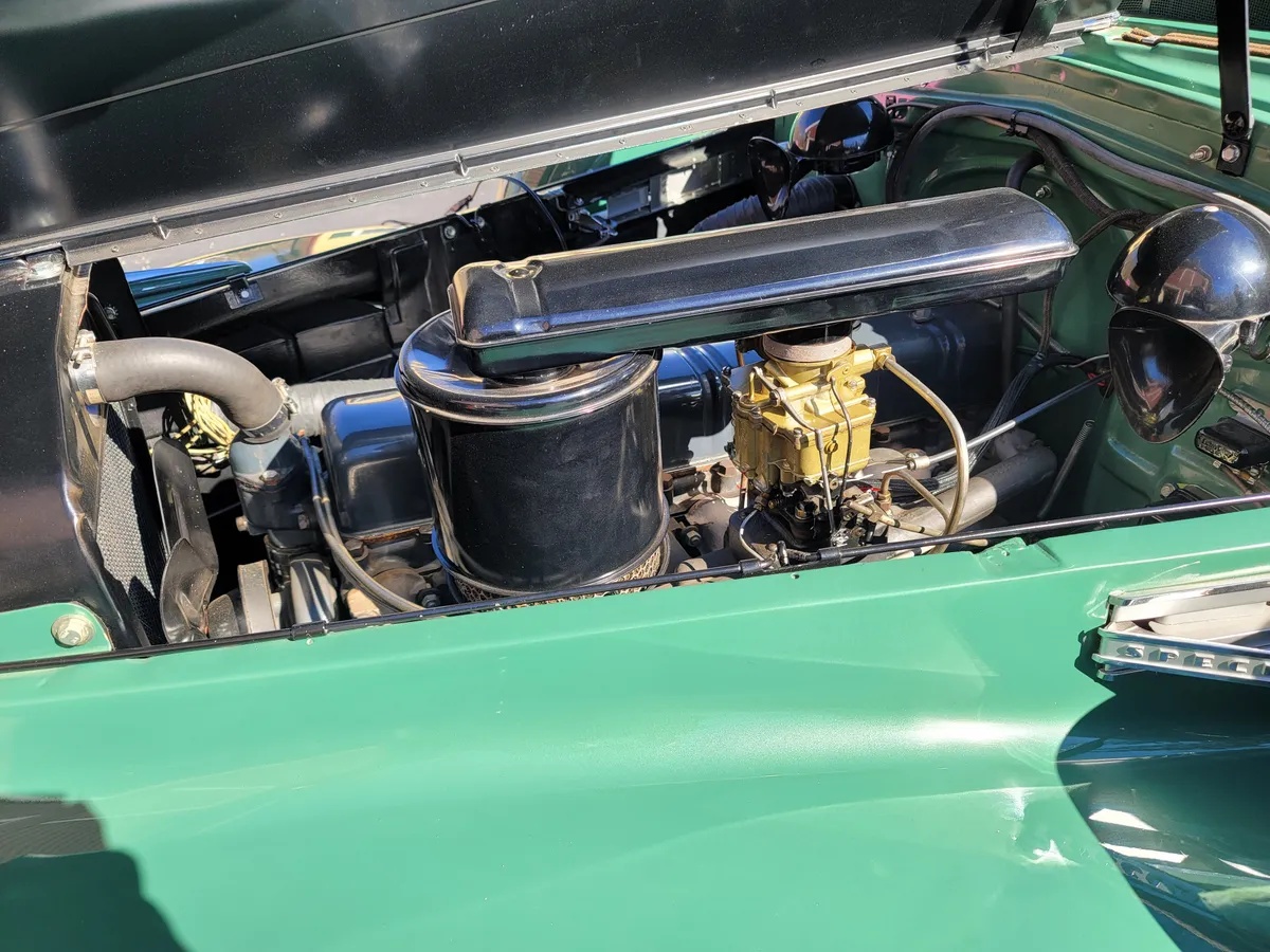 Buick-Century-1940-Green-Saddle-17