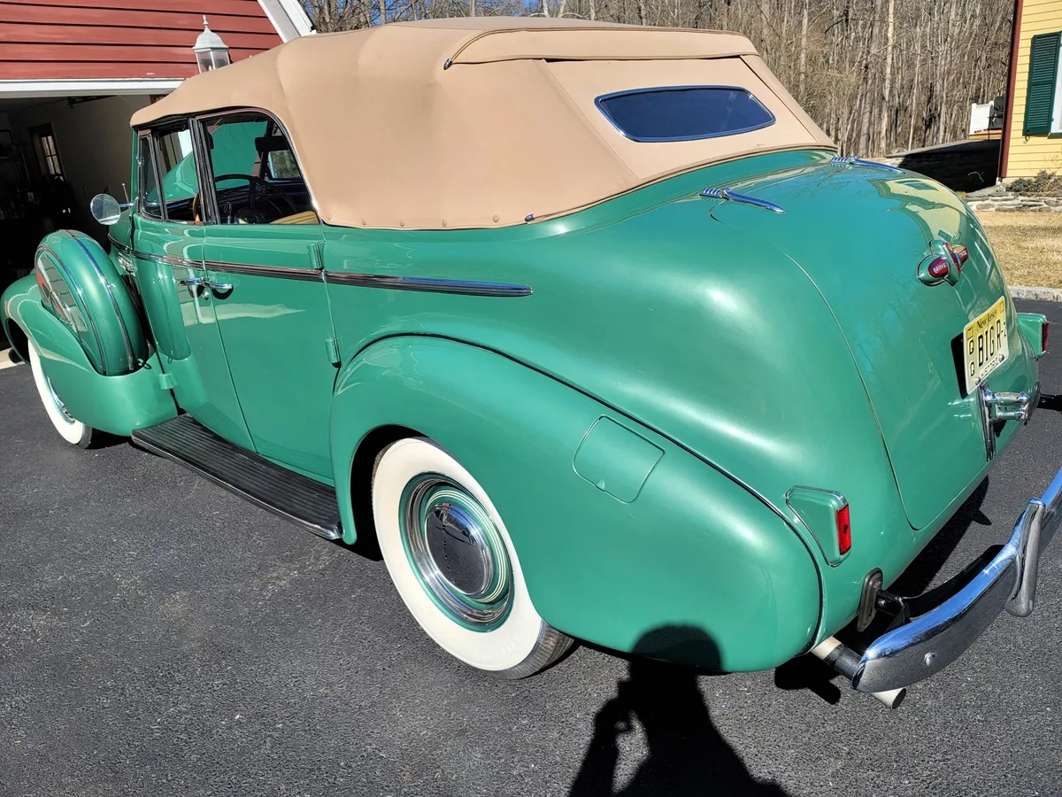 Buick-Century-1940-Green-Saddle-4