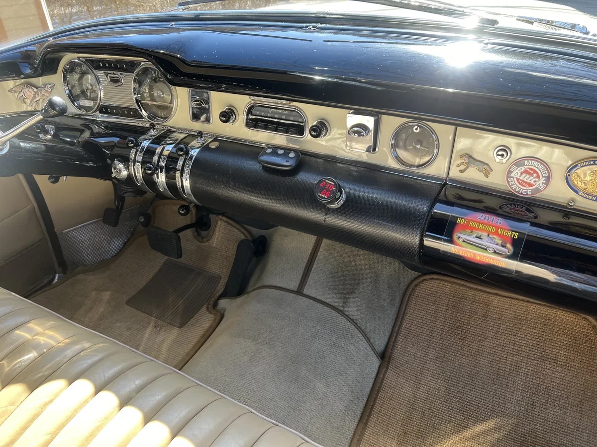 Buick-Century-1954-Creme-Creme-11