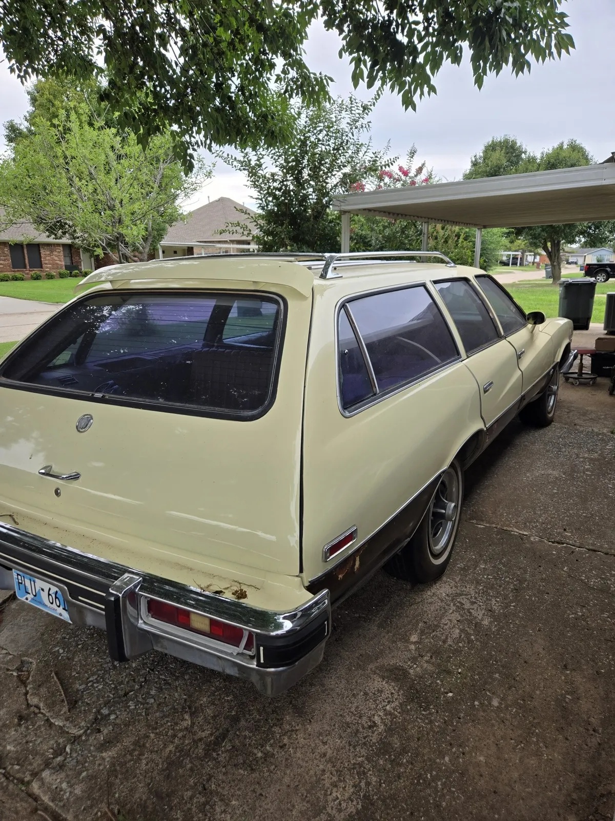 Buick-Century-1977-Canary-Yellow-Tan-5