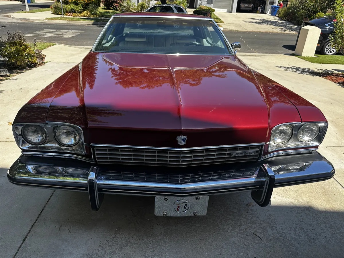 Buick-Electra-225-1973-Red-White-1
