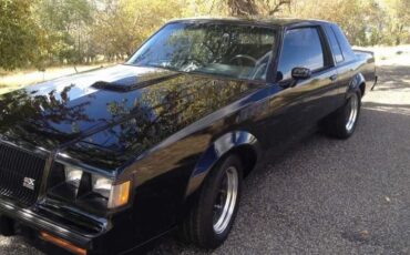 Buick-Gnx-regal-1987-Black-Black