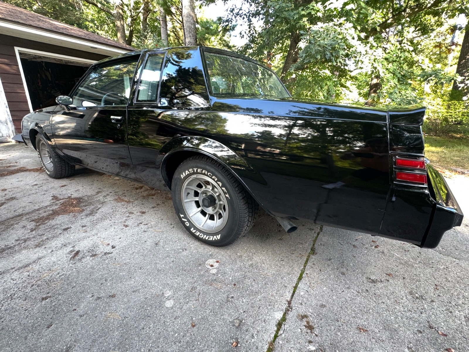 Buick-Grand-National-1984-10