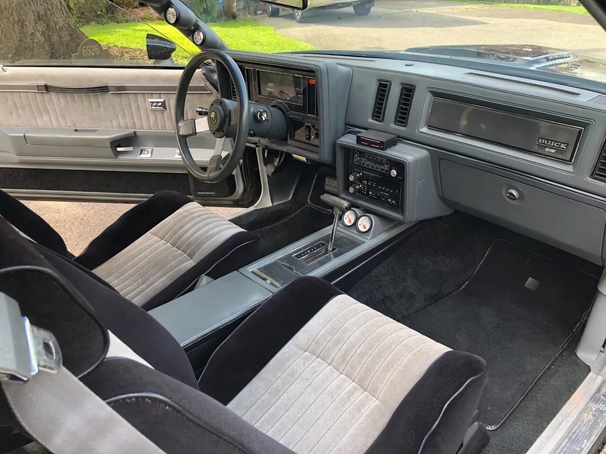 Buick-Grand-national-regal-1986-Black-Black-amp-Gray-8