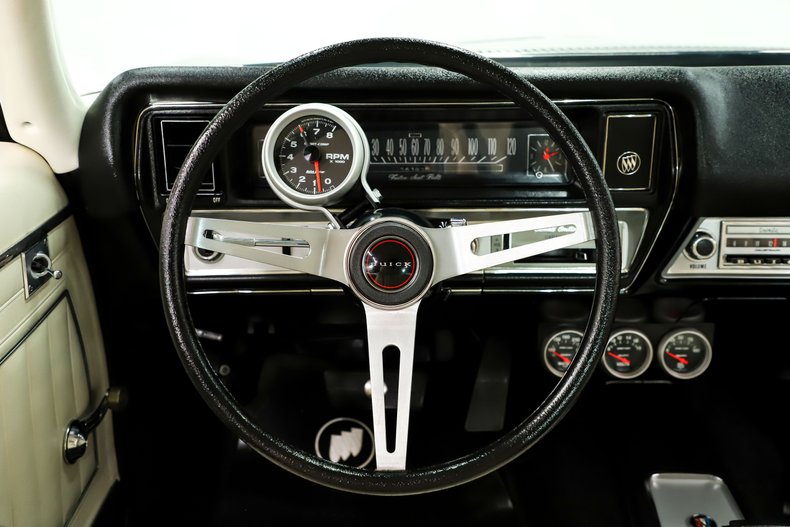 Buick-Gs-1969-Regal-Black-Pearl-White-21