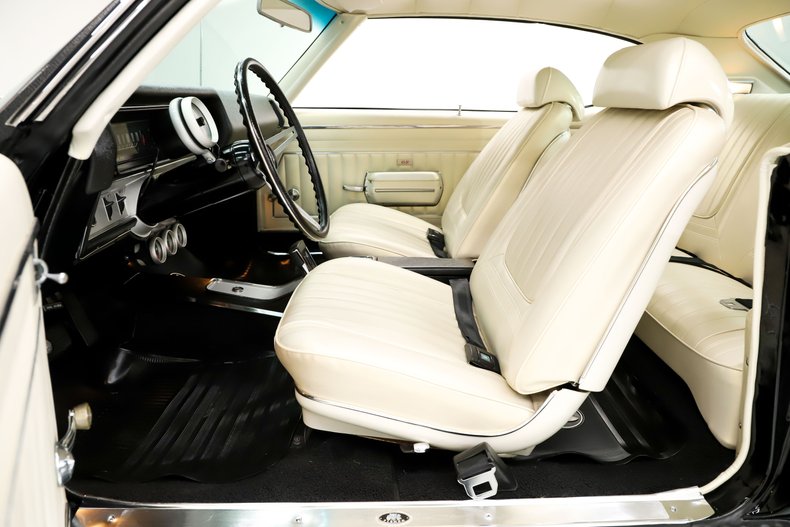 Buick-Gs-1969-Regal-Black-Pearl-White-31