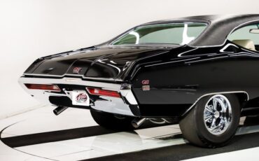 Buick-Gs-1969-Regal-Black-Pearl-White-34
