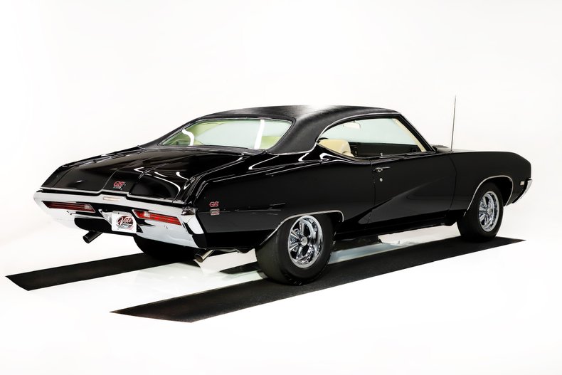 Buick-Gs-1969-Regal-Black-Pearl-White-4