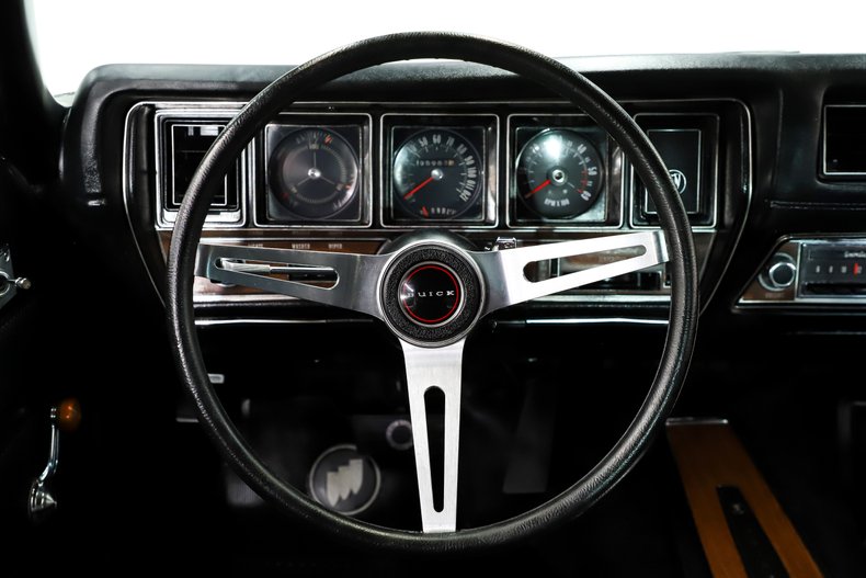 Buick-Gs-455-1970-Glacier-White-Black-16