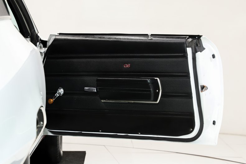 Buick-Gs-455-1970-Glacier-White-Black-35