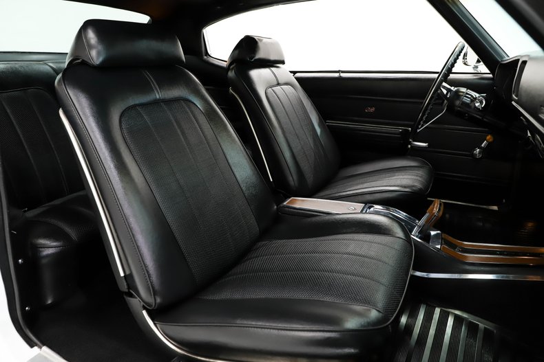 Buick-Gs-455-1970-Glacier-White-Black-6