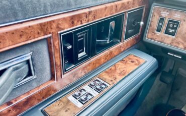 Buick-LeSabre-1989-Sedan-10