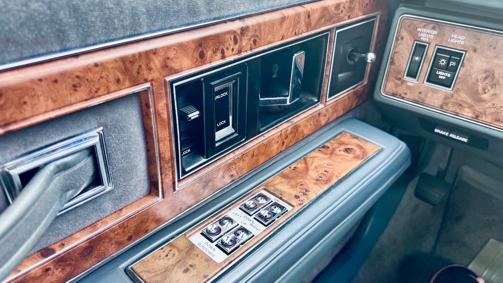 Buick-LeSabre-1989-Sedan-10