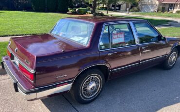 Buick-LeSabre-1989-Sedan-16