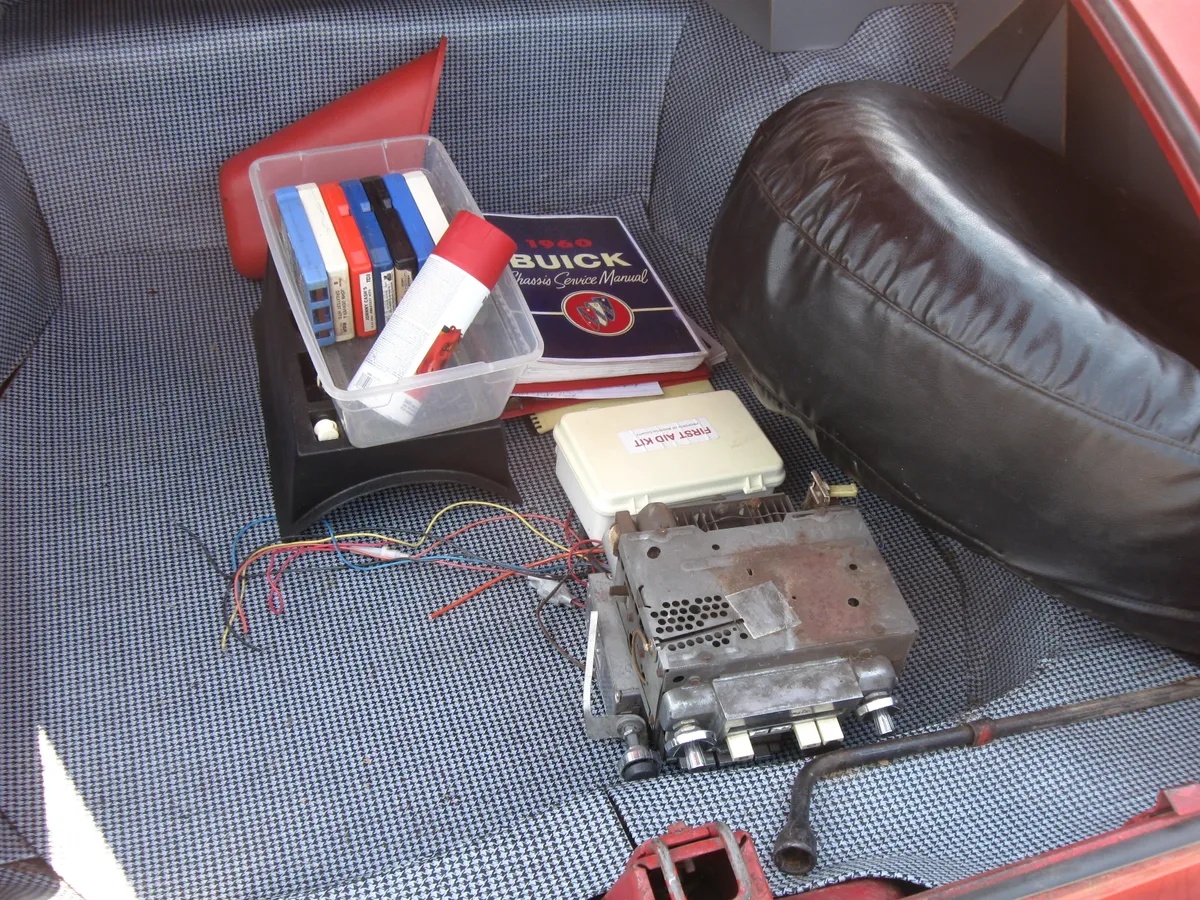 Buick-Lesabre-1960-Red-Red-6