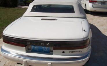 Buick-Reatta-1990-White-Blue-1