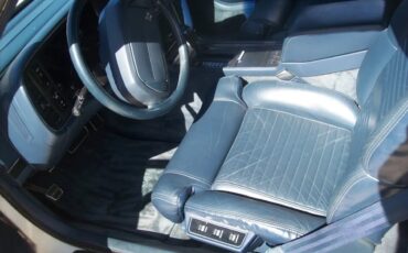 Buick-Reatta-1990-White-Blue-3