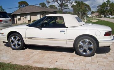 Buick-Reatta-1990-White-Blue
