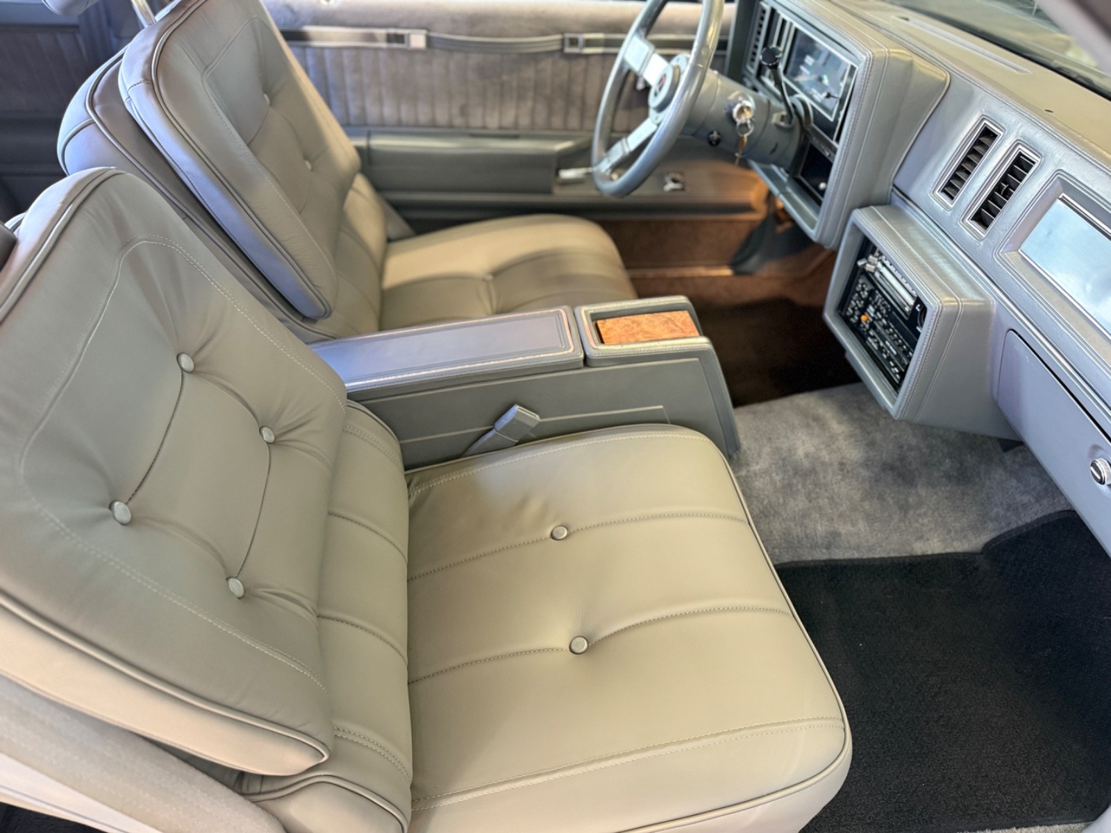 Buick-Regal-1985-25