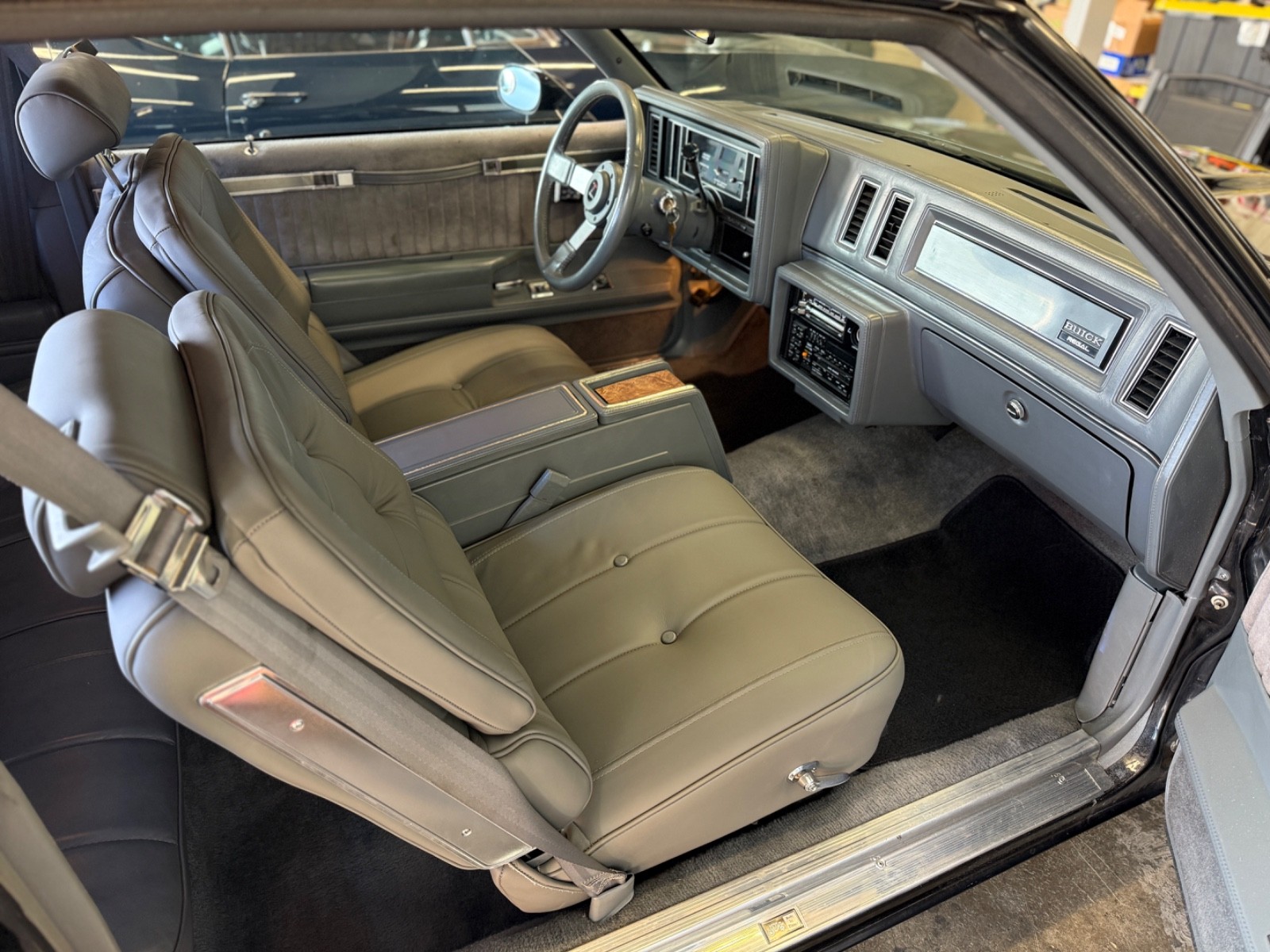 Buick-Regal-1985-26