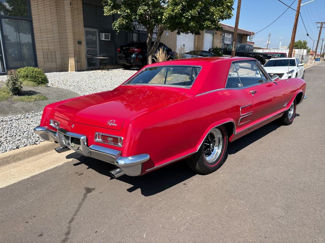 Buick-Rivera-1964-17