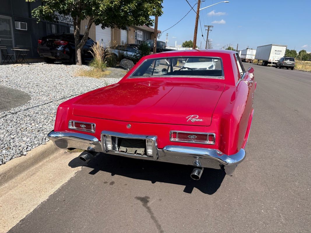 Buick-Rivera-1964-19