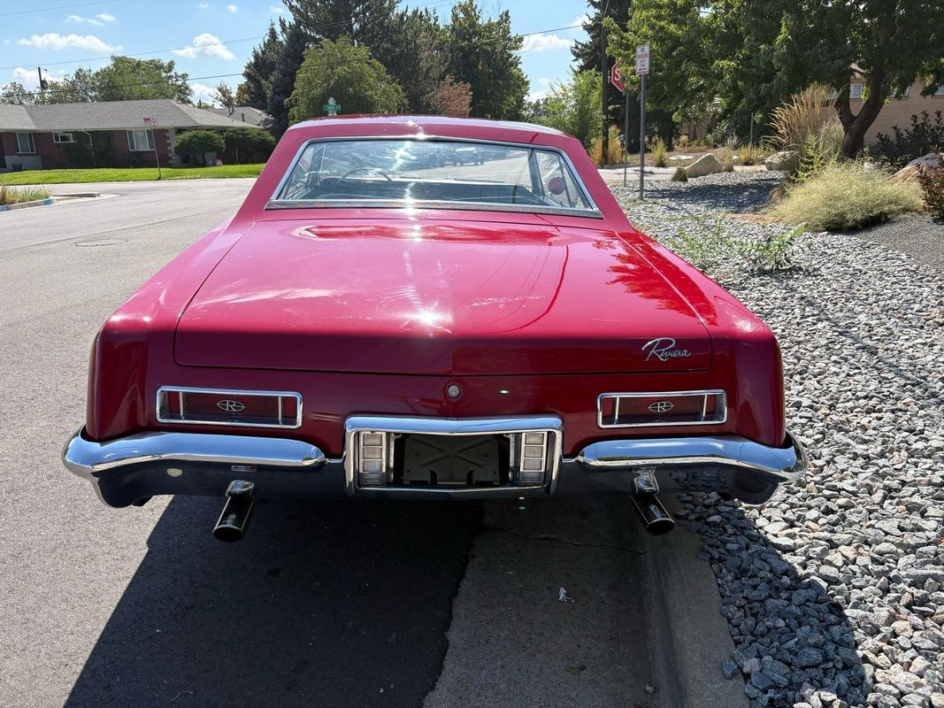 Buick-Rivera-1964-35