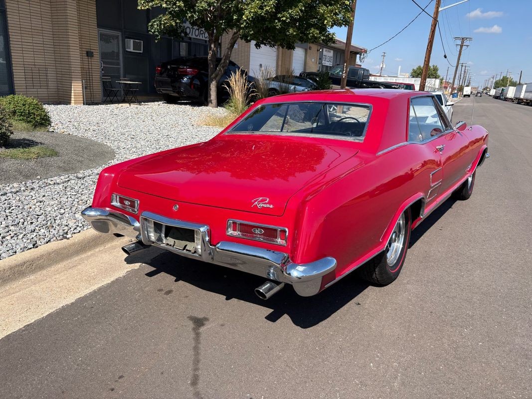 Buick-Rivera-1964-4