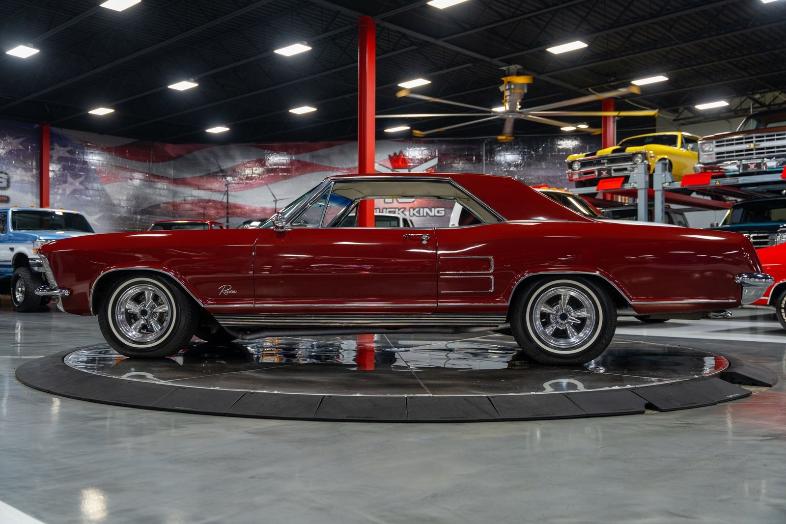 Buick-Riviera-1964-Coupe-2