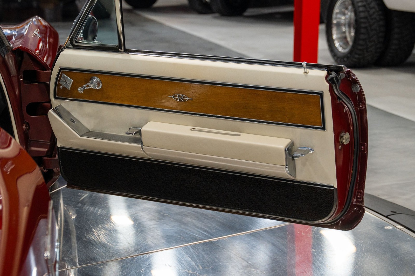 Buick-Riviera-1964-Coupe-28