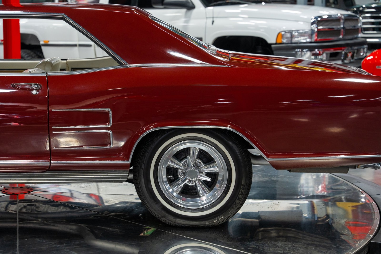 Buick-Riviera-1964-Coupe-3