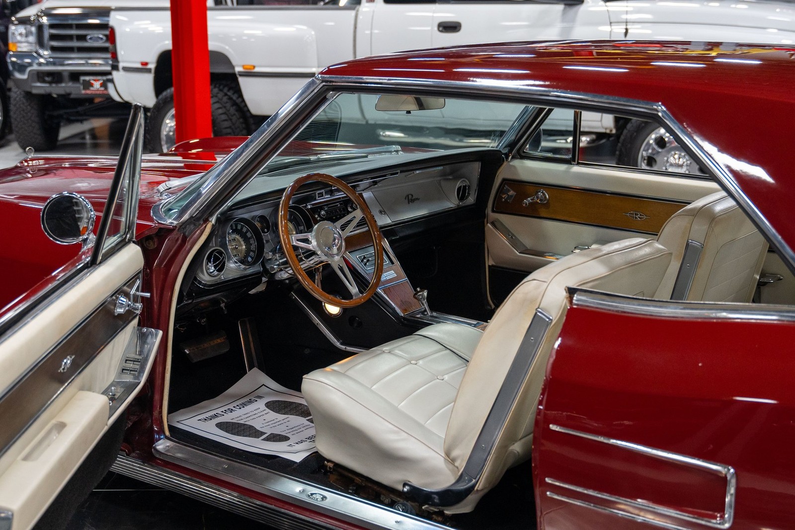 Buick-Riviera-1964-Coupe-30