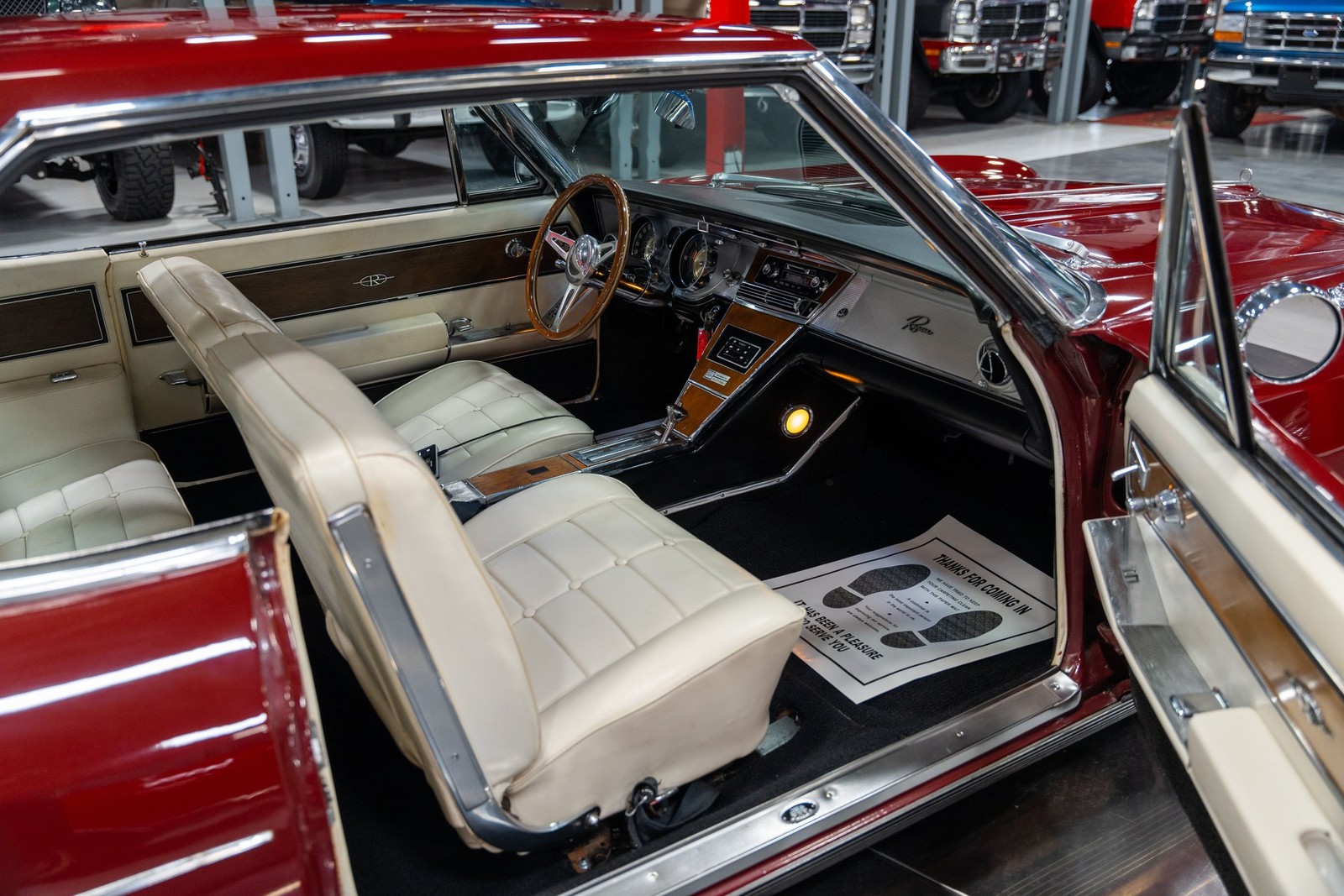 Buick-Riviera-1964-Coupe-39
